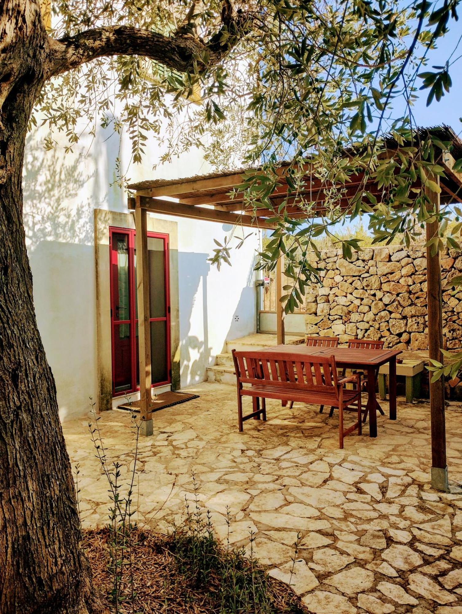 B&B Giovannarolla Green House ออสตูนี ภายนอก รูปภาพ